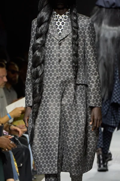 Look 115